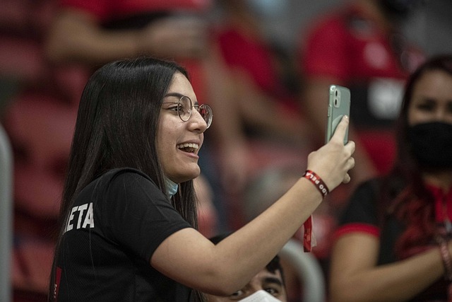 多方面进行 多方面进行